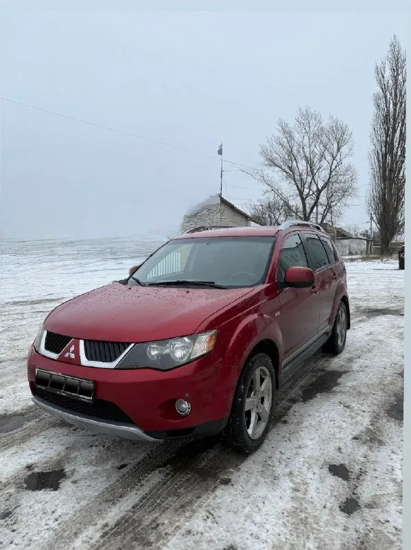 Продается срочно авто 💥 продается mitsubishi outlander 2008 года, 222 000 км пробег автомобиль в отличном состоянии, хорошо обслуживался. собственник! основные характеристики: - двигатель 2.4 л, мощность 170 л. с. - коробка автомат cvt - полный привод для уверенности на любых дорогах. - климат-контроль для комфорта в любую погоду, обслужен 01.05.2025 полностью вся система, залит новый фреон. - 2-х ступенчатый подогрев передних сидений - круиз контроль, авто складывание зеркал - сигнализация с автозапуском для удобства и безопасности. - доводчики стекол и все остальное! - камера заднего вида и парктроники для легкой парковки. - в комплекте два комплекта резины (летняя и зимняя) и два ключа, сервисная книжка цена 945 000 руб торг у капота! автомобиль готов к эксплуатации, вложений никаких не требуется! звоните все расскажу более подробнее. тел. 7 904 448 38 13 телеграм или набирайте 📞 звоните: +7(904)4483813 - фотография - 2