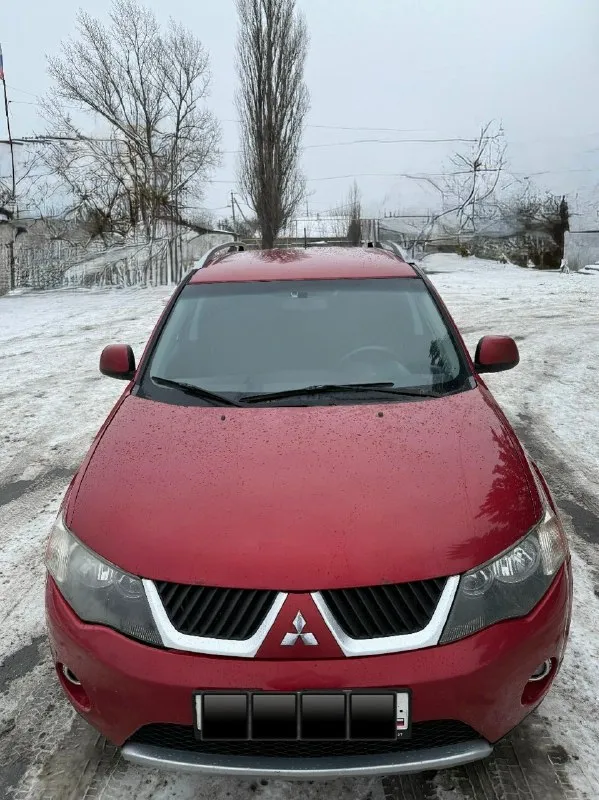 Продается срочно авто 💥 продается mitsubishi outlander 2008 года, 222 000 км пробег автомобиль в отличном состоянии, хорошо обслуживался. собственник! основные характеристики: - двигатель 2.4 л, мощность 170 л. с. - коробка автомат cvt - полный привод для уверенности на любых дорогах. - климат-контроль для комфорта в любую погоду, обслужен 01.05.2025 полностью вся система, залит новый фреон. - 2-х ступенчатый подогрев передних сидений - круиз контроль, авто складывание зеркал - сигнализация с автозапуском для удобства и безопасности. - доводчики стекол и все остальное! - камера заднего вида и парктроники для легкой парковки. - в комплекте два комплекта резины (летняя и зимняя) и два ключа, сервисная книжка цена 945 000 руб торг у капота! автомобиль готов к эксплуатации, вложений никаких не требуется! звоните все расскажу более подробнее. тел. 7 904 448 38 13 телеграм или набирайте 📞 звоните: +7(904)4483813 - фотография - 5