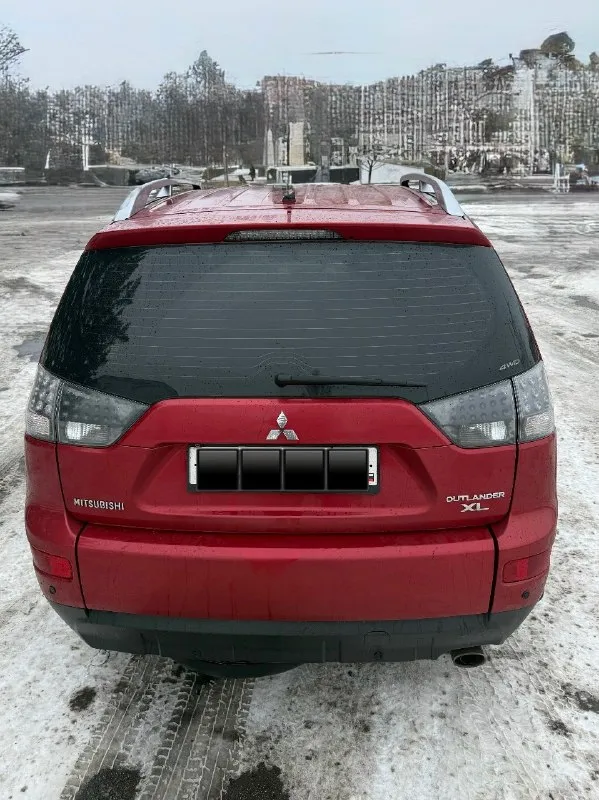 Продается срочно авто 💥 продается mitsubishi outlander 2008 года, 222 000 км пробег автомобиль в отличном состоянии, хорошо обслуживался. собственник! основные характеристики: - двигатель 2.4 л, мощность 170 л. с. - коробка автомат cvt - полный привод для уверенности на любых дорогах. - климат-контроль для комфорта в любую погоду, обслужен 01.05.2025 полностью вся система, залит новый фреон. - 2-х ступенчатый подогрев передних сидений - круиз контроль, авто складывание зеркал - сигнализация с автозапуском для удобства и безопасности. - доводчики стекол и все остальное! - камера заднего вида и парктроники для легкой парковки. - в комплекте два комплекта резины (летняя и зимняя) и два ключа, сервисная книжка цена 945 000 руб торг у капота! автомобиль готов к эксплуатации, вложений никаких не требуется! звоните все расскажу более подробнее. тел. 7 904 448 38 13 телеграм или набирайте 📞 звоните: +7(904)4483813 - фотография - 6