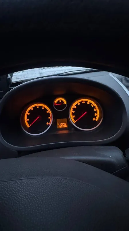 Opel корса 1.2 2008г робот пробег 153000 комплектация хорошая, подогревы сидений, руля. по техническому состоянию все отлично. по кузову есть проблемы, вмятины, выцвели некоторые участки. салон целый цена 350000 без торга +79598000106 📞 звоните: +7(959)8000106 - фотография - 10