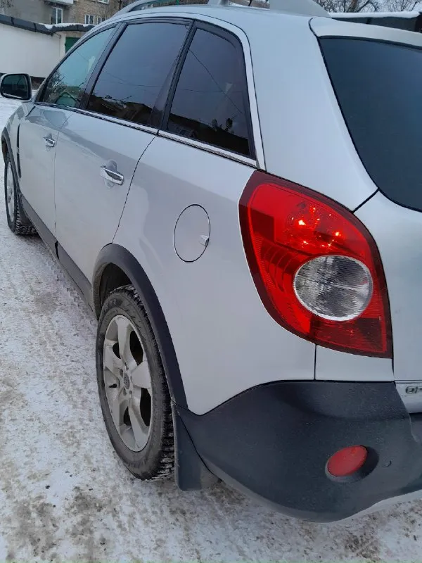 Продам автомобиль opel антара 12год, 3.0 бензин, без турбины, акпп 6ступ, пробег 195 тыс, автомобиль в родной окраски, есть все для комфортной езды, кожаные сиденье с подогревом, кондиционер и т. д и т. п, новая ходовая и резина зимняя, без вложения, в макеевке, 885т. руб, торг, обмен, срочно, +79494905479 📞 звоните: +7(949)4905479 - фотография - 3