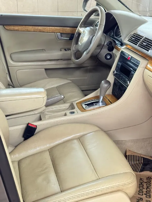 Продам audi а4 b7, объем 2.0 2007г, бензин отличный, едет бодро обслужен акпп не пинает, не буксует, переключает плавно. обслужен ходовая в отличном состоянии, не гремит, не стучит, едет мягко. обслужен электрика все работает. машина полностью обслужена. сел и поехал документы чистые, без запретов и штрафов. цена 780к реальному покупателю торг +79494161413 📞 звоните: +7(949)4161413 - фотография - 5
