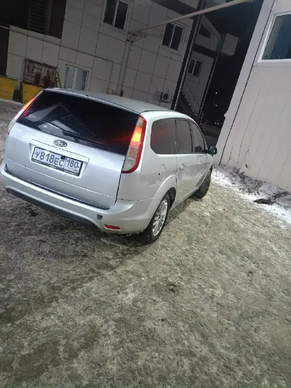 Здравствуйте продам автомобиль ford focus 2 2010 года рестайлинг объём двигателя 1,6 бензин двигатель в отличном состоянии не дымит не троит не тарахтит походовке вопросов нет не стучит не скрипит автомобиль на местном учёте я хозяин автомобили не гнилой в нормальном хорошем состоянии на шестнадцатых дисках зимняя резина новая коробка тоже не хрустит не выбивает переключается мягко на автомобиле неплохая музыка стоит саб четыре колонки истратки два усилка автомобиль находится в макеевке цена данного авто 600 т ру плюс торг а остальные вопросы по номеру телефона +79495068863 звоните в любое время 📞 звоните: +7(949)5068863 - фотография - 7