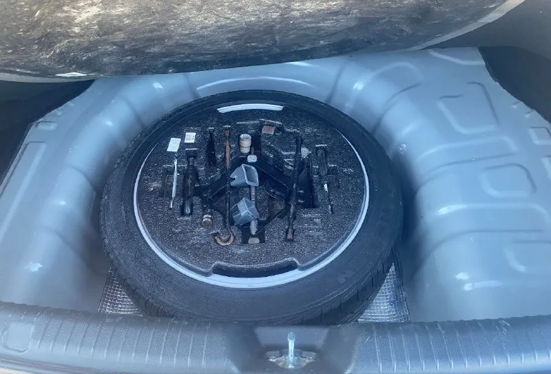 Kia cerato (киа церато )1.6 at, 2014г. , 139 000 км 1.6 at (130 л. с.) авто в отличном состоянии, ухоженный автомобиль в максимальной комплектации коробка автомат ( asin ) abs- антиблокировачная система esp- система курсовой устойчивости эсп - 4шт (электростеклоподъемники бортовой компьютер бесключевой доступ кнопка start/stop подушки безопасности два ключа сигнализация starline с автозапуском круиз контроль складываемые эл. зеркала с подогревом парктроники задние и передние мультимедиа, андроид, aux, bluetooth, usb камера заднего вида видеорегистратор мультируль подрулевые лепестки; датчик света и дождя двухзонный климат-контроль подогрев передних и задних сидений подогрев руля усилить рулевого управления на литых дисках и зимней резине липучке r16 противотуманные фары юридически чистая. штрафов, залогов и ограничений нет. находится в днр. г. енакиево диагностическая карта в мрэо для постановки на учет в наличии. цена 1120 000 руб тел: +79495646302 - фотография - 7