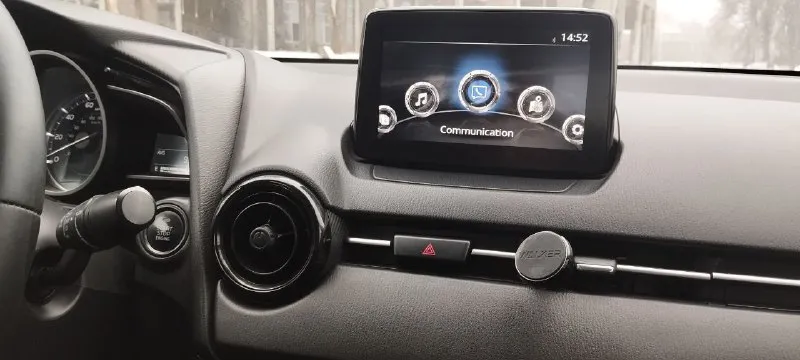 Toyota yaris 2019 год 1.5атмосферный, 107 лс, 130тыс км пробег, 6ст. автоматическая кпп местный учет машина в отличном состоянии, кузов оцинкован, ржавчины нет расход топлива 5.5- 7.5 в комплектации кнопка старт-стоп, активный круиз контроль, камера заднего хода, навигация и другое два комплекта покрышек и ковриков надёжный японский автомобиль цена 1.320 р тел +79493786727 - фотография - 7