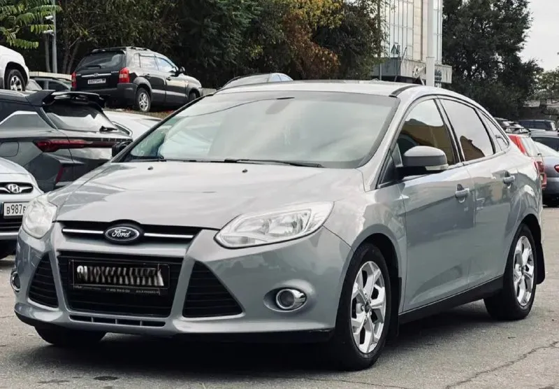 Продам: ford focus год: 2012 объем: 1.6 коробка: автомат привод: передний пробег: 230.000 км комплек... - фотография