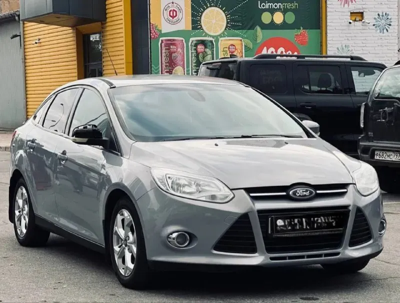 Продам: ford focus год: 2012 объем: 1.6 коробка: автомат привод: передний пробег: 230.000 км комплектация: регулировка руля по вылету и высоте, мультифункциональное рулевое колесо, круиз-контроль, климат-контроль, защита картера, регулировка, подогрев сидений, обогрев зеркал, андроид мультимедия с aux, usb, bluetooth, противотуманные фары, отделка кожей рулевого колеса, система помощи при парковке (камера заднего вида), тканевый салон в ухоженном состоянии, abs, штатный иммобилайзер, esp, электропривод зеркал, розетка 12v, штатная сигнализация, датчик света, дождя. автомобиль полностью обслужен и юридически чист без штрафов, залогов и запретов. цена: 800 к +79494308513 📞 звоните: +7(949)4308513 - фотография - 2
