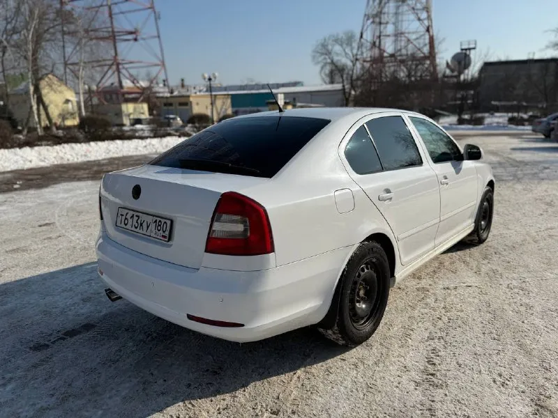 Продаётся skoda octavia a5 fl2 (2011 г. , 1.8 tfsi) в отличном состоянии! машина ухоженная, вложений не требует — сел и поехал. пройденное то меньше 500км назад. комфортный и надежный автомобиль с богатой комплектацией: круиз-контроль, двухзонный климат, датчики света и дождя, подогрев всех сидений, парктроники, заводская мультимедиа bolero с bluetooth и aux. стильный внешний вид дополняют 17" оригинальные диски audi на летней резине. зимние диски «штампы» r16 все документы в полном порядке. я владелец. кому интересно звоните расскажу все по обслуживанию автомобиля. 💰 цена: 820 000 руб. 📞 +7 949 315-27-97 📲 tg: @partizan_l 📞 звоните: +7(949)3152797 - фотография - 5