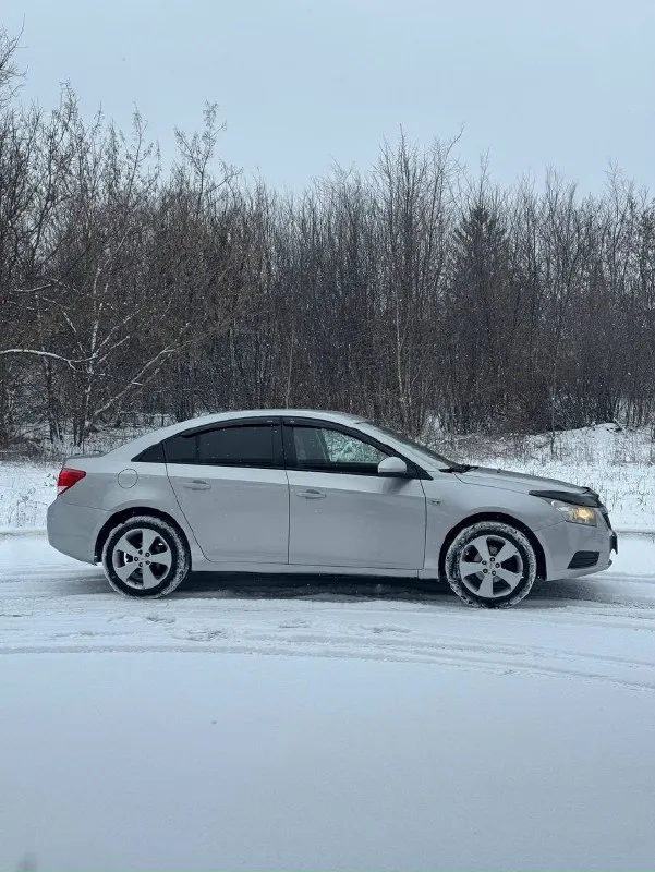 Chevrolet cruze 2009 1.6 бензин автомат цена 499 тыс рублей торг символический ✅я собственник, пробег 152 тыс двигатель 1.6 работает отлично 112 л. с (масло не ест) коробка передач автомат без нареканий. ходовая более менее, салон чистый и ухоженный! кузов в достойном состоянии (оцинкованный) комплектация: полный электра пакет, кондиционер, полный бортовой компьютер, подогрев сидений, планшет с навигацией, хорошая музыка, мульти-руль, юридически чистая. уже на 180 учете доки на фото макеевка район пушка +79498558051 vin : kl1ja69e9ak506690 возможно выгодный обмен с вашей доплатой на обмен цена дороже 📞 звоните: +7(949)8558051 - фотография - 5