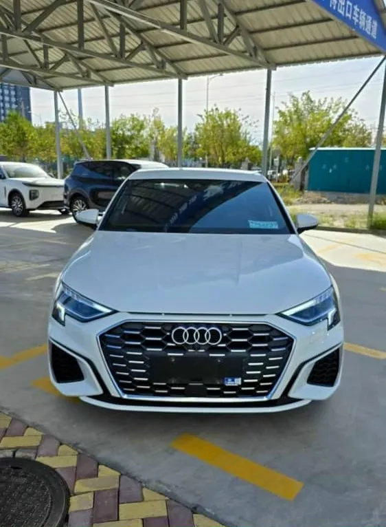 🔥 audi a3, 2022 ✅двигатель - 1.4 ( 150 л. с.) ✅коробка передач - 7-ступенчатая, робот. ✅привод - 2wd ✅пробег- 26000км ✅цвет- белый 💰- 2650000₽ ( под ключ 🔑 стоимость указана с доставкой в рф 🇷🇺 ростов, краснодар, днр) 📍автомобиль выкуплен и проверен - находится на нашей площадке в китае. готов к отправке, доставка в россию в течение 30 дней. audi a3, 2022г, 1.4 вся в заводском окрасе. ➡️камера 360 ➡️бесключевой доступ ➡️салон кожа ➡️кожаный полный мультируль ➡️система старт-стоп ➡️автосвет ➡️датчики давления в колесах ➡️парктроники 📲+79857542705 дмитрий (вотсап, телеграмм ) 📞 звоните: +7(985)7542705 - фотография - 1
