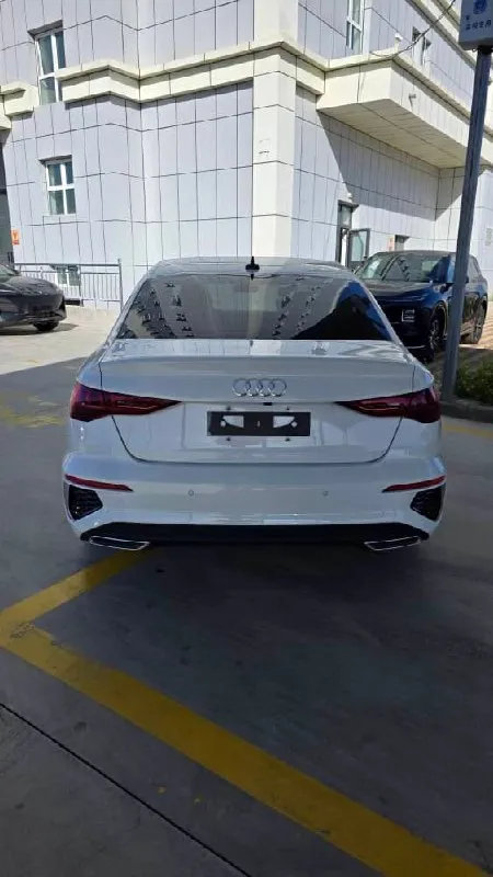 🔥 audi a3, 2022 ✅двигатель - 1.4 ( 150 л. с.) ✅коробка передач - 7-ступенчатая, робот. ✅привод - 2wd ✅пробег- 26000км ✅цвет- белый 💰- 2650000₽ ( под ключ 🔑 стоимость указана с доставкой в рф 🇷🇺 ростов, краснодар, днр) 📍автомобиль выкуплен и проверен - находится на нашей площадке в китае. готов к отправке, доставка в россию в течение 30 дней. audi a3, 2022г, 1.4 вся в заводском окрасе. ➡️камера 360 ➡️бесключевой доступ ➡️салон кожа ➡️кожаный полный мультируль ➡️система старт-стоп ➡️автосвет ➡️датчики давления в колесах ➡️парктроники 📲+79857542705 дмитрий (вотсап, телеграмм ) 📞 звоните: +7(985)7542705 - фотография - 7