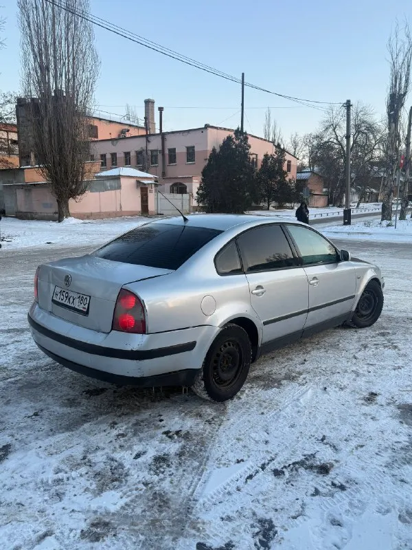 Продам passat b5+ личный автомобиль цена 300р ❗️ в техническом плане никаких вложений не требует стоит газ учет рф= 180 автомобиль на полном ходу электрика вся работает ( нужно поставить карту дверей, она в наличии, нет времени заниматься) печка дует центральный замок стоит неплохая музыка работает ровно стоит новая мкпп есть титаны на летней резине, с ними цена будет другая осмотр донецк калининский 79494406156 📲 tg: qwerty 📞 звоните: +7(949)4406156 - фотография - 4