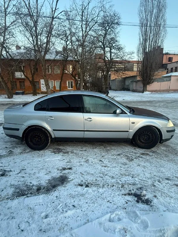 Продам passat b5+ личный автомобиль цена 300р ❗️ в техническом плане никаких вложений не требует стоит газ учет рф= 180 автомобиль на полном ходу электрика вся работает ( нужно поставить карту дверей, она в наличии, нет времени заниматься) печка дует центральный замок стоит неплохая музыка работает ровно стоит новая мкпп есть титаны на летней резине, с ними цена будет другая осмотр донецк калининский 79494406156 📲 tg: qwerty 📞 звоните: +7(949)4406156 - фотография - 5