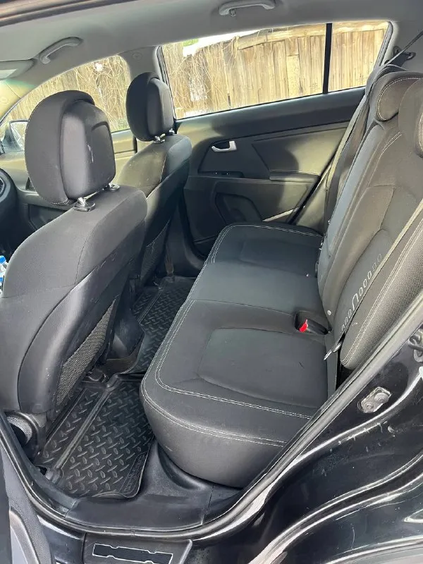 Kia sportage 2013 1владелец птс оригинал 2.0 бензин коробка автомат подушки безопасности abs парктроник помощь при спуске сигнализация с автозапуском режим eco мульти руль 2-х зонный климат контроль круиз контроль парктроник 4эл-стеклоподъемника эл-пакет эл-складывания зекрал обогрев зеркал подогрев передних и задних сидений датчик дождя датчик света бортовой компьютер штатная мультимедия aux bt usb зимняя резина на литых дисках цена 1.275.000торг автомобиль в хорошем состоянии, кузов целый без рижья и ржавчин, мотор работает тихо, коробка не пинает, по электрике все работает, салон целый пластик не затертый, по ходовой части все нормально, документы чистые любой вид переоформление, готов на любые проверки с вашей стороны. +79495245474 📞 звоните: +7(949)5245474 - фотография - 7
