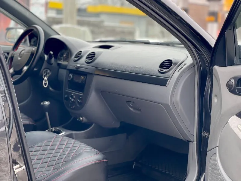 Продам chevrolet lacetti год выпуска 2008 цвет черный пробег 207,518 обьем 1.6 состояние отличное вложений абсолютно не каких не требует двигатель коробка ходовая на 5+ двигатель масло не ест не дымит тяга отличная коробка не хрустит не выбивает все скоростя включаются как по маслу ходовая отличная не стучит не гремит дорогу держит отлично дно пороги стаканы аланджероны не гнилые дыр нет салон чистый ухоженный не прокурен комплектация хорошая кондиционер 2 стеклоподъемника эур абс 2 подушки безопасности хорошая музыка с блютуз новая зимняя резина pirelii по документам все кристально чисто штрафов ограничений нет цена 467,000₽ разумный торг место осмотра мариуполь номер для связи +79491007492 номер для смс +79620026211 - фотография - 10