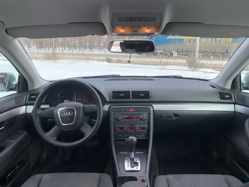 Audi a4 b7 2.0 tdi. авто приняли в россию 2011г родной пробег 273.т 2 хозяина год 2005 состояние автомобиля идеальное все стёкла заводские и лобовое салон в хорошем состоянии техника супер новая турбина мотор масло не есть! в авто работает все! коробка без пинков работает отлично кузов почти все в заводском окрасе! выглядит как на фото новый аккумулятор г. мариуполь цена 700т +79496347909 - фотография - 9