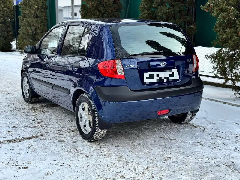 Продам: hyundai getz автомат 1.4 бензин, автомат 2008 года выпуска кузов отличный без дтп не бит заводской не гнилой нет намека даже на ржавчину днище, пороги, арки идеал очень много вложили в авто техника новой машины кондиционер электронные стеклоподъемники 4 шт. , гур, магнитола подогревы сидений партроники, сигнализация пробег оригинал 155.000 км можем ехать на любые сто и проверять я только за, за авто не стыдно звоните все по тел расскажу, таких автомобилей мало, хозяйский ухоженный цена:650.000 руб. торг символический у капота +79493829905 📲 tg: @vania_3773 📞 звоните: +7(949)3829905 - фотография - 3