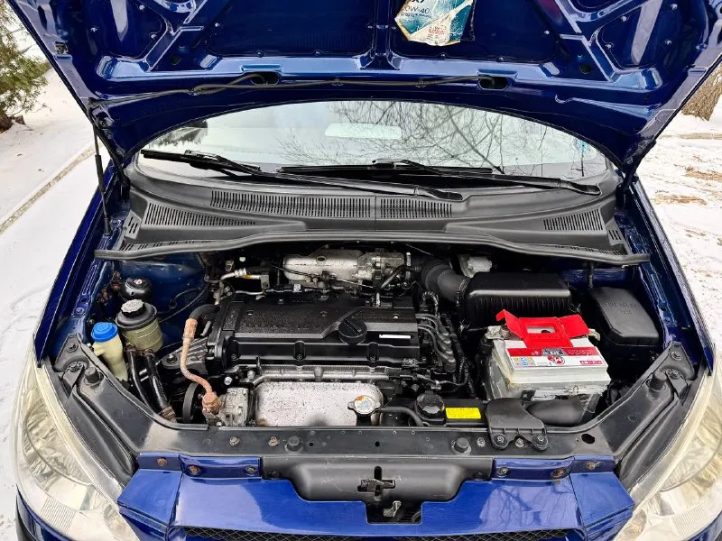 Продам: hyundai getz автомат 1.4 бензин, автомат 2008 года выпуска кузов отличный без дтп не бит заводской не гнилой нет намека даже на ржавчину днище, пороги, арки идеал очень много вложили в авто техника новой машины кондиционер электронные стеклоподъемники 4 шт. , гур, магнитола подогревы сидений партроники, сигнализация пробег оригинал 155.000 км можем ехать на любые сто и проверять я только за, за авто не стыдно звоните все по тел расскажу, таких автомобилей мало, хозяйский ухоженный цена:650.000 руб. торг символический у капота +79493829905 📲 tg: @vania_3773 📞 звоните: +7(949)3829905 - фотография - 8