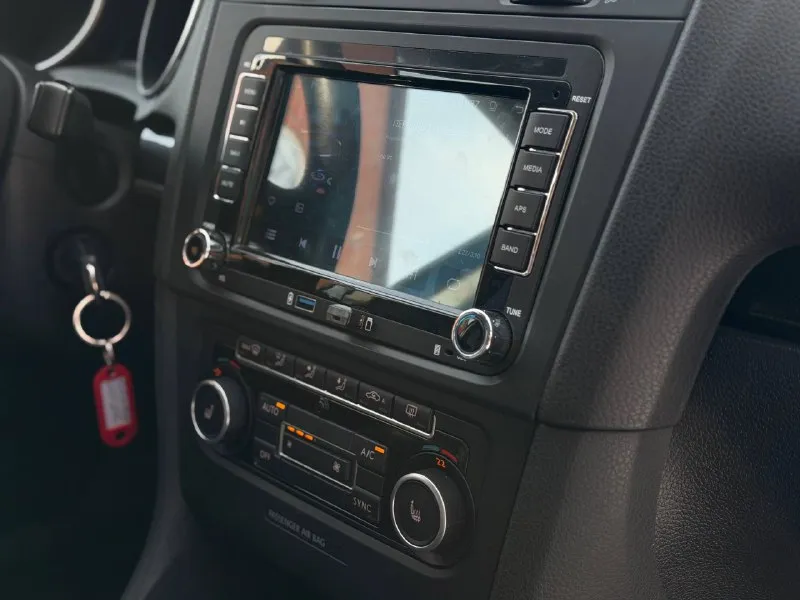 Volkswagen golf 2012г. в. 1.4 122 л. с.(саха) 203тыс оригинального пробега 5 владельцев комплектация: эур, 4элсп, электрорегулировка и обогрев боковых зеркал, мультируль, 2х зонный климат-контроль, подогрев передних сидений, мультимедиа андройд и т. д. , мкпп без каких-либо нареканий. ходовая часть отрабатывает на отлично, без стуков и т. п. по электрике всё отлично, работает каждая кнопка. цена: 900000₽ телефон для связи: +79494926623 📞 звоните: +7(949)4926623 - фотография - 10