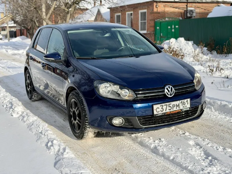 Volkswagen golf 2012г. в. 1.4 122 л. с.(саха) 203тыс оригинального пробега 5 владельцев комплектация: эур, 4элсп, электрорегулировка и обогрев боковых зеркал, мультируль, 2х зонный климат-контроль, подогрев передних сидений, мультимедиа андройд и т. д. , мкпп без каких-либо нареканий. ходовая часть отрабатывает на отлично, без стуков и т. п. по электрике всё отлично, работает каждая кнопка. цена: 900000₽ телефон для связи: +79494926623 📞 звоните: +7(949)4926623 - фотография - 3