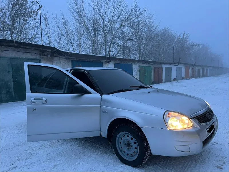 Описание здравствуйте, продаю свой личный автомобиль ваз приора 2010 года с пробегом 200 000 тысяч, родной в автомобиле есть всё для комфортной езды, abs регулятор зеркал подушки безопасности электроусилитель руля стеклоподъемники автозапуск музыка по силовым частям все отлично днище лонжероны стаканы карманы целое, по технической части нареканий нет ! цена 365 000 тысяч рублей номер для звонка +79498339027 телеграмм в случае если не дозвонишься +79494504360 📞 звоните: +7(949)8339027 - фотография - 4