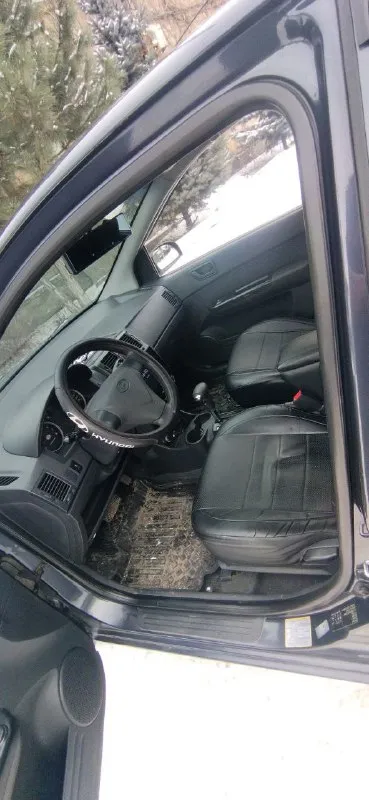 Автор: ‼️продам hyundai гетц hyundai getz‼️ ✅двигатель: 1.4 (97 л. с. ) / бензин ✅пробег: 202.000 км ✅кпп: автомат ✅комплектация: comfort ✅доп. установки: зеркало заднего вида с видеорегистратором на голосовом управлении с камерой заднего вида, магнитола на андроиде 9 дюймов, новые чехлы в салон. ✅резина 2 комплекта ( зима: первый сезон. лето: второй сезон. ) диски: титаны (осенью куплены( фото прикреплено) ✅вкратце о машине: 5-ти дверный хэтчбэк, машина шустрая, маневренная, приятно для долгой езды. по птс являюсь 3-м владельцем. машина ухоженная, аварий нет, пробег не скручен, все проверки по вашему желанию. удобна в не больших внешних габаритах, но достаточно места внутри. расход в соотношении с мощностью и развитием скорости смешной. 💰💰цена данной красавицы: 685.000₽ + торг только для ‼️реального‼️ покупателя у капота находиться в днр г. харцызск ✅по вопросам продажи и детальных подробностей писать в личные сообщения либо по номеру телефона +79495231743 или +7949393 📞 звоните: +7(949)5231743 - фотография - 6