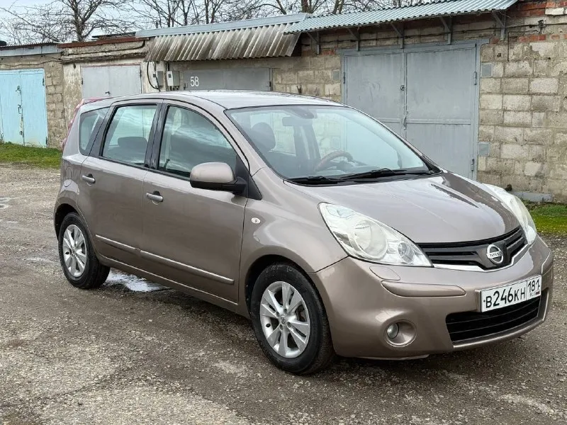 🚘продам nissan note🚘 📍2011 год выпуска🇯🇵 📍зеленая автотека♻ 📍1.4 механика 📍родной пробег 158т 📍1 хоз... - фотография