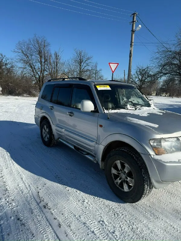 Продам mitsubishi pajero 2000г. объем 3.5 коробка автомат год назад поставлен контрактный двигатель... - фотография