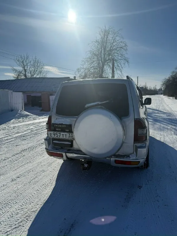 Продам mitsubishi pajero 2000г. объем 3.5 коробка автомат год назад поставлен контрактный двигатель с японии с пробегом 62000км по приборке пробег 234896км по коробке в идеале, подключаемый полный привод. салон приятный, печка дует всё работает моргает светит! цена: 750000₽ возможен обмен по документам всё чисто находится в чернухино +79591103416(тг) +79496305723 📞 звоните: +7(949)6305723 - фотография - 3
