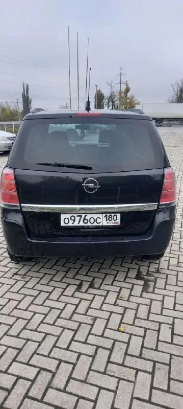Продам opel zafira b 2007 1.6 (газ метан заводская установка) с пробегом 220000 км. 7 мест. экономны... - фотография