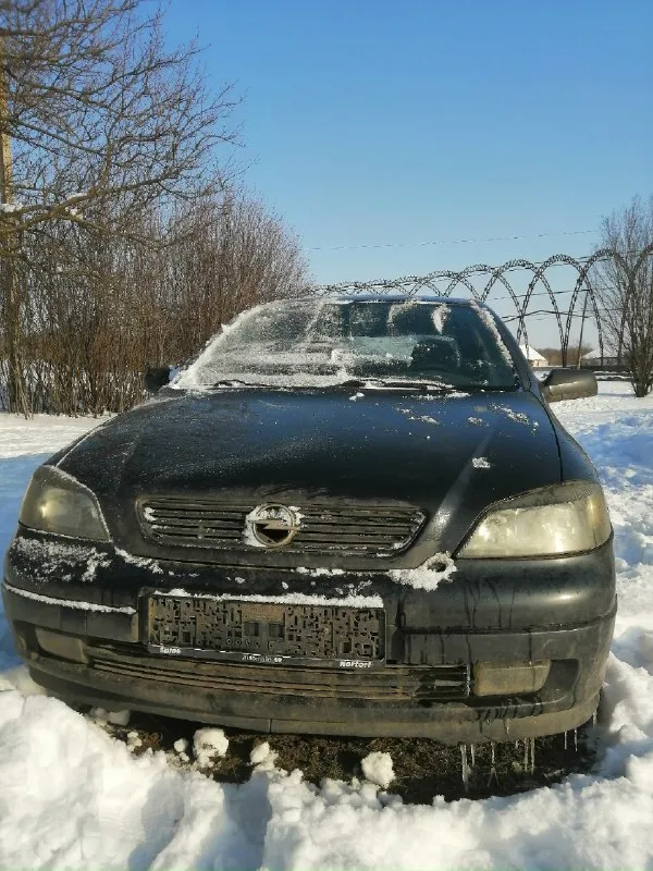 Подам opel астра g 1998года 1.6 8 клапанный мотор мощность 75 л. с бензин, 4 стеклоподемника дисковые тормоза гидроусилитель. оформлен на меня, я владелец стс, птс всё есть. машина на ходу, но есть нюанс, видно на фото. можно на разбор или на донора. 160.000руб торг тел +79493709235 📞 звоните: +7(949)3709235 - фотография - 6