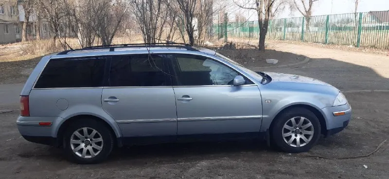 Volkswagen пассат 2003г. двигатель 1.8 турбо. авто в хорошем состоянии, турбина новая, новый радиатор. двигатель, коробка, ходовая в норме, менялись все ремни, ролики, помпа, натяжитель. цена 400 тысяч рублей. +79497187468 📲 tg: denis 📞 звоните: +7(949)7187468 - фотография - 1