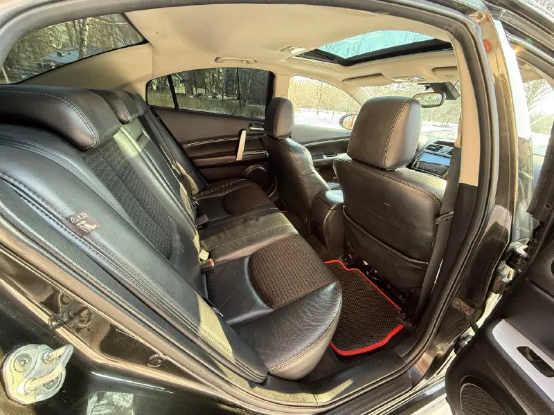 💶 цена: 850.000₽ 📮 город:донецк 🚘 марка/модель: mazda 6 (sport) 📅 год выпуска: 2007 📊 пробег: 235.000 км. ⛽ двигатель: бензин 2.0 (147 л. с) 🔧 тип кпп: автомат 📝 описание: машина в очень хорошем состоянии, по кузову без дефектов. техника без вложений, всё обслужено. гнили и рыжиков нигде нет. по салону в хорошем состоянии, сидения без дефектов. в самой полной комплектации: люк, климат-контроль, круиз, комбинированный салон, мультимедиа bose, камера заднего вида, полный эл. пакет, мультируль, обогревы зеркал и сидений, монитор android, led оптика, сигнализация с автозапуском. новые диски, на хорошей зимней резине, вид имеет 👌 более подробно расскажу по переоформление без проблем. +79493537679. 📞 звоните: +7(949)3537679 - фотография - 10