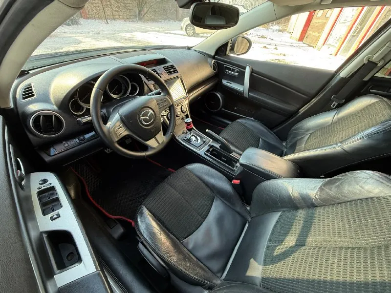💶 цена: 850.000₽ 📮 город:донецк 🚘 марка/модель: mazda 6 (sport) 📅 год выпуска: 2007 📊 пробег: 235.000 км. ⛽ двигатель: бензин 2.0 (147 л. с) 🔧 тип кпп: автомат 📝 описание: машина в очень хорошем состоянии, по кузову без дефектов. техника без вложений, всё обслужено. гнили и рыжиков нигде нет. по салону в хорошем состоянии, сидения без дефектов. в самой полной комплектации: люк, климат-контроль, круиз, комбинированный салон, мультимедиа bose, камера заднего вида, полный эл. пакет, мультируль, обогревы зеркал и сидений, монитор android, led оптика, сигнализация с автозапуском. новые диски, на хорошей зимней резине, вид имеет 👌 более подробно расскажу по переоформление без проблем. +79493537679. 📞 звоните: +7(949)3537679 - фотография - 8