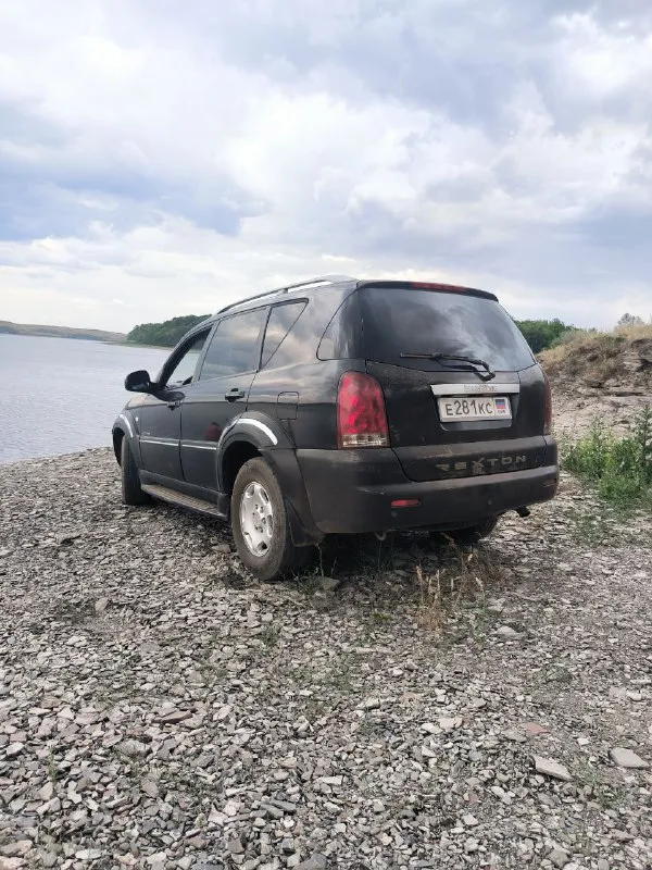 В продажу поступает: ssangyong rexton 2 2006 год 194.000 родного пробега 2.7 дизель полный привод в родном окрасе. цена 800.000 хороший торг за детальной информацией по телефону+7-949-378-31-31 или телега 📞 звоните: +7(949)3783131 - фотография - 3
