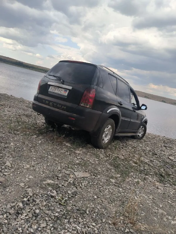В продажу поступает: ssangyong rexton 2 2006 год 194.000 родного пробега 2.7 дизель полный привод в родном окрасе. цена 800.000 хороший торг за детальной информацией по телефону+7-949-378-31-31 или телега 📞 звоните: +7(949)3783131 - фотография - 4