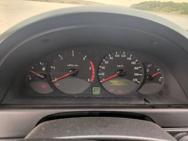 В продажу поступает: ssangyong rexton 2 2006 год 194.000 родного пробега 2.7 дизель полный привод в родном окрасе. цена 800.000 хороший торг за детальной информацией по телефону+7-949-378-31-31 или телега 📞 звоните: +7(949)3783131 - фотография - 6