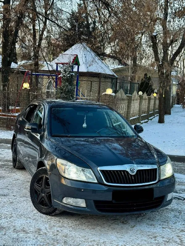 В продаже skoda octavia a5 автомобиль 2013 года выпуска на бензиновом моторе 1.8 турбо, масло не бер... - фотография