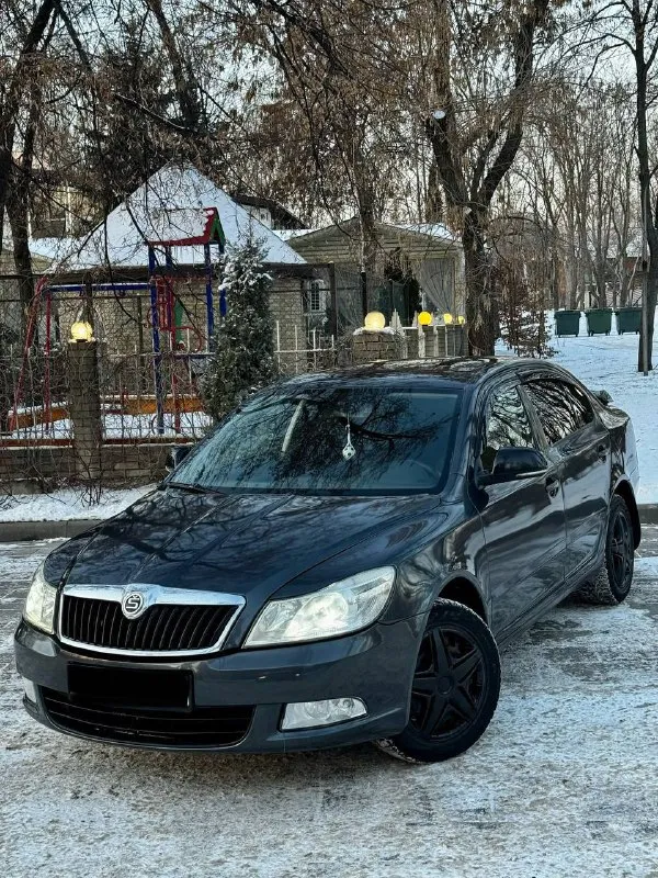 В продаже skoda octavia a5 автомобиль 2013 года выпуска на бензиновом моторе 1.8 турбо, масло не берет, тянет бодро, полностью обслужен! коробка передачи не выбивает, всю включает как нужно не воет не гудит. отличная комплектация: максимальная музыка, 4-эсп, 2-х зонный климат, подогревы сидений и тд! юридически чистая возможен обмен и продажа в кредит! осмотр донецк цена: 735.000 ₽, торг быстрому покупателю! ☎️ +7 (949) 742-53-98 📞 звоните: +7(949)7425398 - фотография - 2