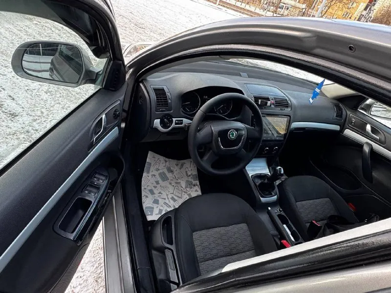 Продам skoda octavia a5 1.6 mpi год выпуска 2010. состояние идеальное. сервисные книги. 2 владельца вложений не требует! коробка без нареканий! все обслужено! любое оформление! электроника вся рабочая! кондер в том числе. салон не затертый 4 стекла подъемника хорошая акустика. диски r16 авто полностью обслужена. стекла все родные цена 815-000₽ +7-949-794-46-27 +7-949-339-39-59 звоните в любое время 📲 tg: евгений 📞 звоните: +7(949)7944627 - фотография - 10