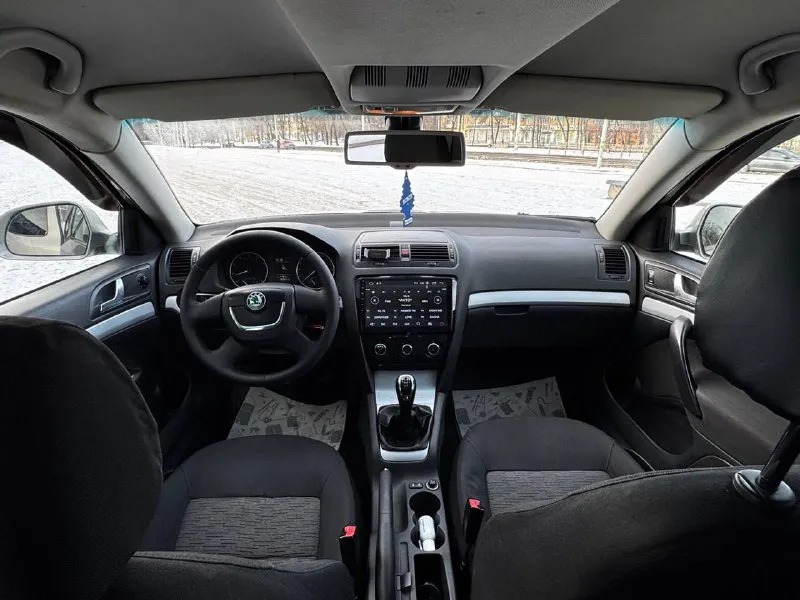 Продам skoda octavia a5 1.6 mpi год выпуска 2010. состояние идеальное. сервисные книги. 2 владельца вложений не требует! коробка без нареканий! все обслужено! любое оформление! электроника вся рабочая! кондер в том числе. салон не затертый 4 стекла подъемника хорошая акустика. диски r16 авто полностью обслужена. стекла все родные цена 815-000₽ +7-949-794-46-27 +7-949-339-39-59 звоните в любое время 📲 tg: евгений 📞 звоните: +7(949)7944627 - фотография - 3