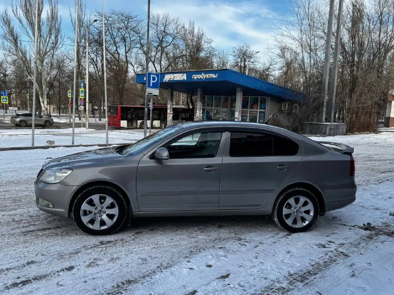 Продам skoda octavia a5 1.6 mpi год выпуска 2010. состояние идеальное. сервисные книги. 2 владельца вложений не требует! коробка без нареканий! все обслужено! любое оформление! электроника вся рабочая! кондер в том числе. салон не затертый 4 стекла подъемника хорошая акустика. диски r16 авто полностью обслужена. стекла все родные цена 815-000₽ +7-949-794-46-27 +7-949-339-39-59 звоните в любое время 📲 tg: евгений 📞 звоните: +7(949)7944627 - фотография - 4