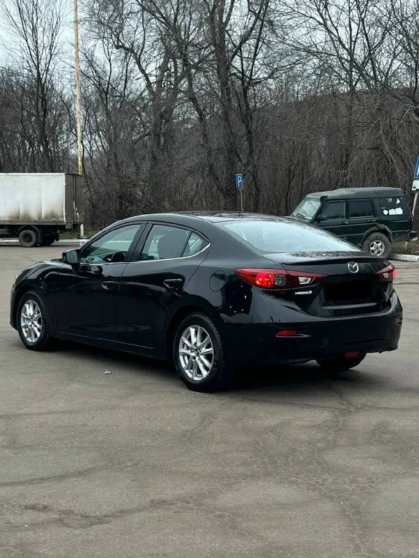 Mazda 3 (bm) 2013 года выпуска (куплена в 2014) двигатель - 1.6 at владельцы - 2 физ. лица за все время родной пробег - 144.000 км автомобиль в заводском окрасе техника в идеальном состоянии. ходовая без стуков и всего прочего, мотор на отлично, коробка работает шикарно. заказ наряды на обслуживание имеются. стоит сигнализация starline s96v2 c gps с автозапуском и приложением на телефоне, с возможностью удаленно заводить, глушить, открывать и тд. стоит хорошая музыка, устанавливали в студии звука «медведь» с подключением сабвуфера и доп динамиков в штатные места. +7(949)380-42-08 цена: 1.200.000₽ 📞 звоните: +7(949)3804208 - фотография - 5