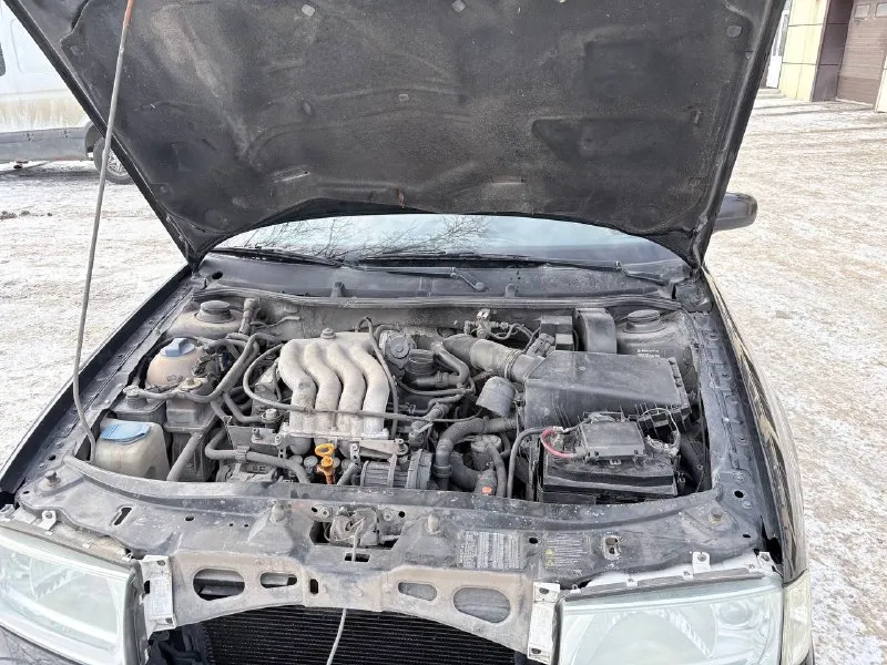 Продам skoda octavia tour 2.0 евро 4 (вписано ) универсал цена: ❗️❗️❗️545.000❗️❗️❗️ автомобиль в хорошем состоянии по кузову и по технической части. пригнан 4 года назад из германии с пробегом 160, сейчас 204 авто без дтп все стекла родные, лобовое также заводское. при покупке проверяли толщиномером, все детали родные за исключением крышки багажника ( вторичный окрас ). мотор 2.0 115лс. простой 8 клапанный не убиваемый, работает отлично, клапана не гнет. сцепление менялось 20тыс. км назад (luk). хорошая комплектация: кондиционер (обслужен по весне), подогрев сидений, люк работает во всех положениях, усилитель руля (гур), центральный замок, электрорегулировка зеркал, обогрев зеркал, все электростеклоподъёмники, подушка безопасности airbag, стоит новая зимняя резина r15,сервисные книги. сигнализация. по документам полный порядок, поставили в декабре на 180 регион. переоформление обязательно!!! цена: 💵545.000 💵 торг осмотр:г. макеевка. +79493207153 📞 звоните: +7(949)3207153 - фотография - 6