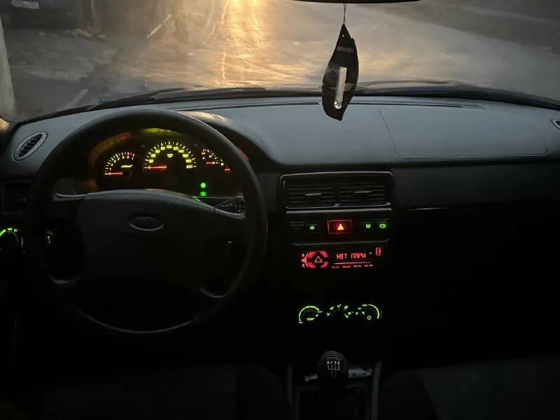 Срочно ❗ цена на черную молодежную приору в хорошем состоянии снижена 410 000 руб продам приору 2011 года автомобиль в хорошем состоянии, по кузову рыжиков и гнили нет! в красивом чёрном цвете - космос🚀 вид имеет собирает много взглядов🔥 бампера приора 2, дверные карты приора 2, центральная консоль приора 2 с рабочим кондиционером! днище всё что нужно было поварено и полностью обработано! ходовая вся исправна, стойки ss20, пружины -70(заводские отдам тоже) двигатель и коробка без нареканий автомобиль обесшумленный свет очень хороший led лампы и led туманки стоит хорошая музыка две пары 20 динамиков, усилитель, магнитола процессорная салон чистый и опрятный цена 410 000 руб +7 949 448 01 64 📞 звоните: +7(949)4480164 - фотография - 6