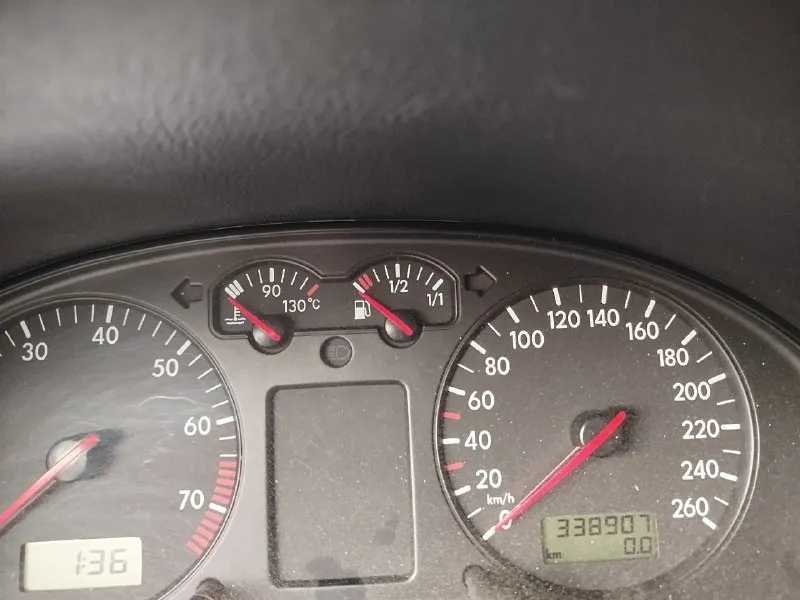 Volkswagen passat b5 1.6 8 клапонный (ahl) кузов без дтп, автомобиль местный, не гнилой. двигатель самый простой, без турбины, работает ровно, не дымит (масло не жрёт). комплектация: 4 эсп, климат контроль, abs. авто территориально в г. горловка. тел. : +79493139993 цена: 430 000 руб. 📲 tg: @joseph_brodsky1940 📞 звоните: +7(949)3139993 - фотография - 6