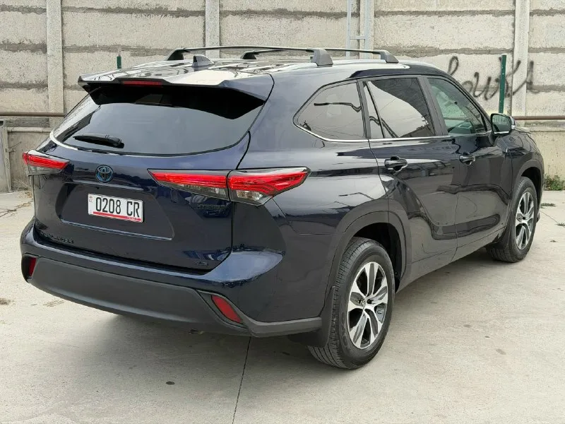 Авто в наличии в грузии 🇬🇪 🚀доставим к вашему дому в течение 5 дней 🚘 toyota highlander 📅 год выпуска: 11/2022 📍 пробег: 26 тысяч километров ⚙️ двигатель: 2.5 гибрид 🚗 привод: полный 🔗 комплектация: xle 🚨 вин код: 5tdkbrch5ps567112 стоимость 6.790.000₽ на номерах с оплаченным полным утиль сбором который составляет 3.660.000₽ млн. (входит в стоимость) авто без пробега по нашим дорогам. было легкое повреждение по правым дверям. заменены на оригинал в цвет, с другого авто. авто не крашеное! аналогов гибридных авто с таким пробегом в рф нет! честный подтвержденный пробег. обмен на авто возможен, доплата в обе стороны приветствуется. 📲 контакты 👇 +79618205013 whatsapp +7 (949) 384-46-37 feniks николай 💬 telegram: 👉 [ 📞 звоните: +7(949)3844637 - фотография - 3