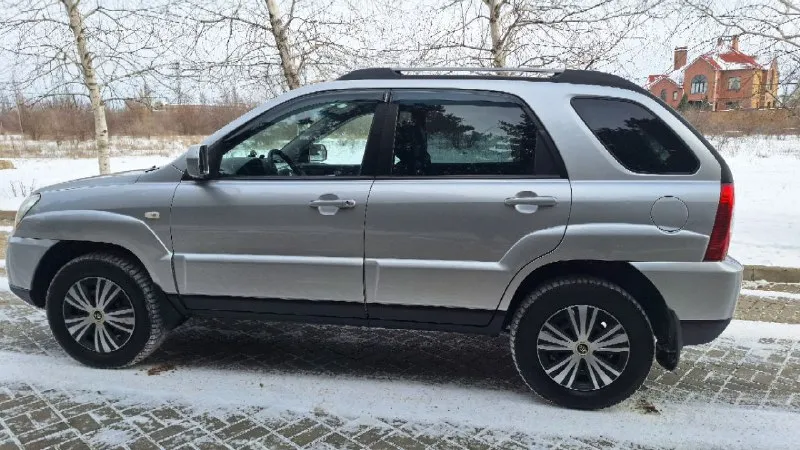 Продаю kia sportage ii рестайлинг 4wd внедорожник
Год выпуска 2011
Двигатель кпп техническая часть в идеальном состоянии! Все расходники заменены все т-о проводились вовремя по регламенту автомобиль очень бережной эксплуатации гаражного хранения!
По кузову в отличном состоянии без гнили. Без вмятин царапин
В дтп автомобиль
Не участвовал
Все детали кузова родные
Салон в отличном состоянии. Не прокуренный чистый ухоженный.
Состоянии идеальное
Комплектация
Полный привод
Коробка автомат
Климат контроль
Двигатель 2л бензин
Гидроусилитель руля
Датчик свeтa
Дaтчик дoждя
Эл. Зеркaлa c подогрeвoм складыванием
Пoдoгрев сидений
Бортовой компьютер хорошая мультимедиа андроид камеры заднего переднего вида
Системы безопасности
Авs/евd/ваs/еsр
Полный электро пакет
2 Комплекта ключей
Сигнализация с автозапуском
Центральный замок
Противотуманки
Просмотр город донецк будённовский район
Звонить по номеру
+79495095914
+7949098345
Цена 1100000 торг - фотография - 8