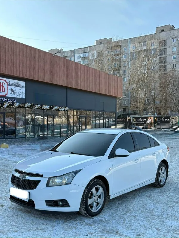 Chevrolet cruze 1.8 автомат 2012г chevrolet круз 2 хозяина✅ птс оригинал, ✅ без дтп !✅ не такси !✅ весь в родной краске ✅100% ✅автотека, и толщиномер, это подтверждает 👍 можете проверять без проблем, кому надо скину видео с толщиномером ✅пробег 214т км. двигатель обслужен грм, помпу, прокладки, теплообменник, меняли 10 т км назад, двигатель в отличном состоянии! не дымит ! не троит ! масло не расходует ! коробка в отличном состоянии! без пинков ! без рывков ! и прочего, ходовая в идеальном состоянии! нечего не стучит, не гремит, не шумит ! отрабатывает правильно мягко как должна, любые проверки в любом авто сервисе за ваш счет приветствуется без проблем ✅✅ кузов в отличном состоянии. без рыжиков !! без жучков ! без гнили !!! без вздутий краски ! и прочего ! кузов в полном порядке✅ 2 комплекта резины сейчас на зимней шипованный резине куплена в этом году ! и летняя тоже свежая комплект с машиной, 2 ключа сигнализации с автозапуском стар-лайн, комплектация отличная, датчи 📞 звоните: +7(949)6643082 - фотография - 2