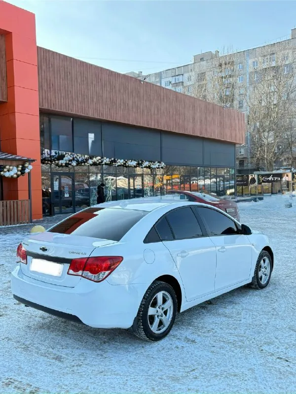Chevrolet cruze 1.8 автомат 2012г chevrolet круз 2 хозяина✅ птс оригинал, ✅ без дтп !✅ не такси !✅ весь в родной краске ✅100% ✅автотека, и толщиномер, это подтверждает 👍 можете проверять без проблем, кому надо скину видео с толщиномером ✅пробег 214т км. двигатель обслужен грм, помпу, прокладки, теплообменник, меняли 10 т км назад, двигатель в отличном состоянии! не дымит ! не троит ! масло не расходует ! коробка в отличном состоянии! без пинков ! без рывков ! и прочего, ходовая в идеальном состоянии! нечего не стучит, не гремит, не шумит ! отрабатывает правильно мягко как должна, любые проверки в любом авто сервисе за ваш счет приветствуется без проблем ✅✅ кузов в отличном состоянии. без рыжиков !! без жучков ! без гнили !!! без вздутий краски ! и прочего ! кузов в полном порядке✅ 2 комплекта резины сейчас на зимней шипованный резине куплена в этом году ! и летняя тоже свежая комплект с машиной, 2 ключа сигнализации с автозапуском стар-лайн, комплектация отличная, датчи 📞 звоните: +7(949)6643082 - фотография - 5
